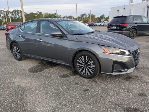 Gun Metallic 2025 Nissan Altima 2.5 SV