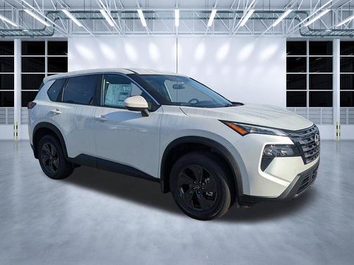 Everest White Pearl Tricoat 2026 Nissan Rogue SV