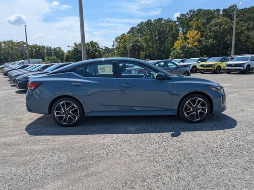 2025 Nissan Sentra SR