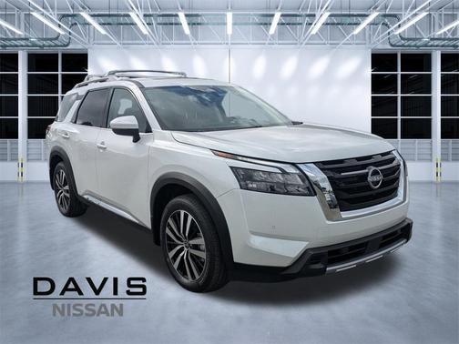 2025 Nissan Pathfinder Platinum FWD