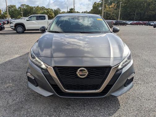 2022 Nissan Altima SR FWD