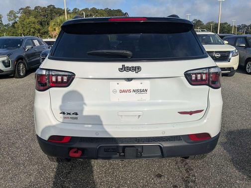 Bright White Clearcoat 2025 Jeep Compass Trailhawk