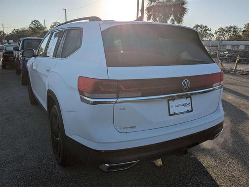 2025 Volkswagen Atlas 2.0T SE w/Technology