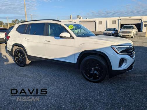 2025 Volkswagen Atlas 2.0T SE w/Technology