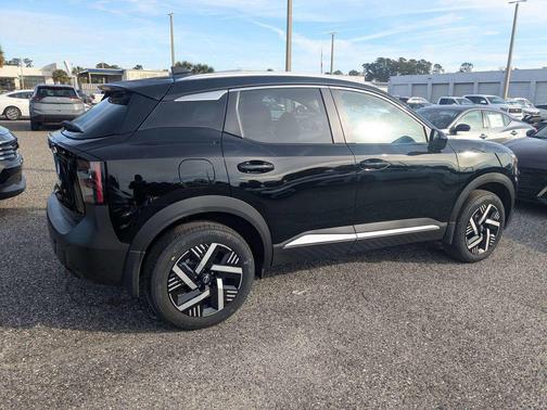Super Black 2026 Nissan Kicks SV