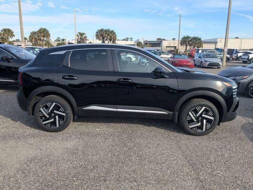 Super Black 2026 Nissan Kicks SV