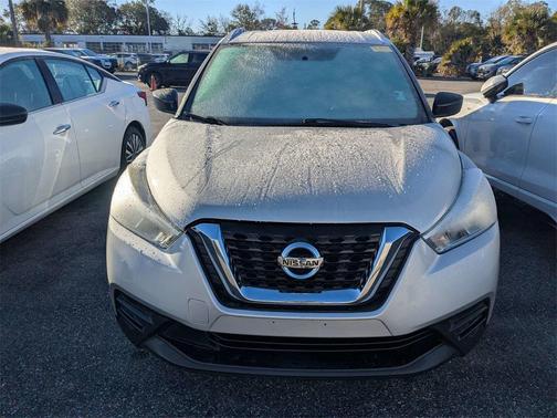 2019 Nissan Kicks S