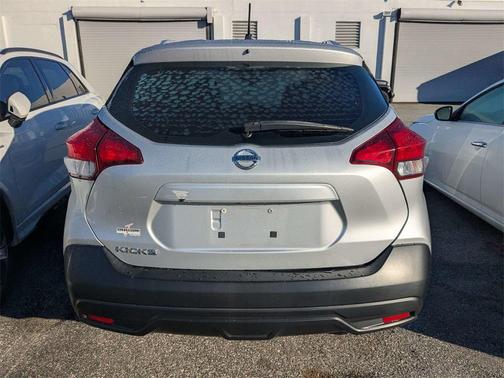 2019 Nissan Kicks S
