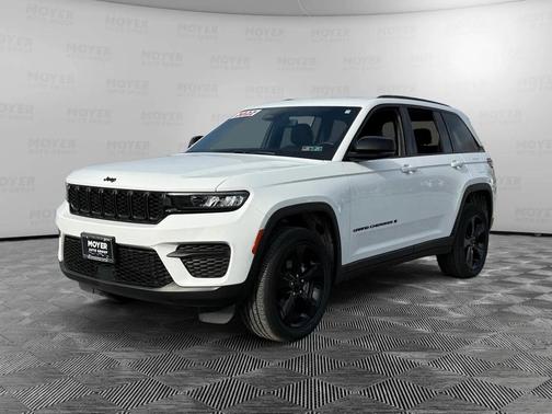 2022 Jeep Grand Cherokee Altitude