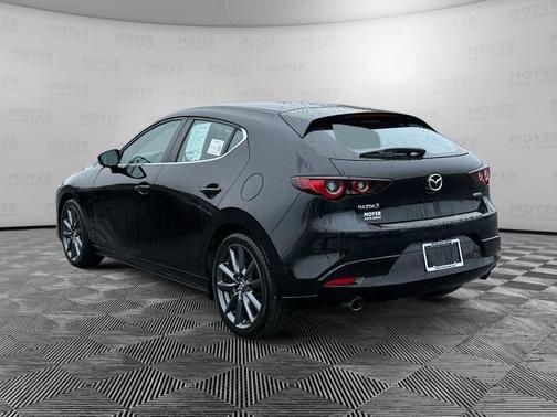 2022 Mazda Mazda3 FWD w/Preferred Package
