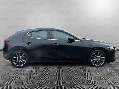 2022 Mazda Mazda3 FWD w/Preferred Package