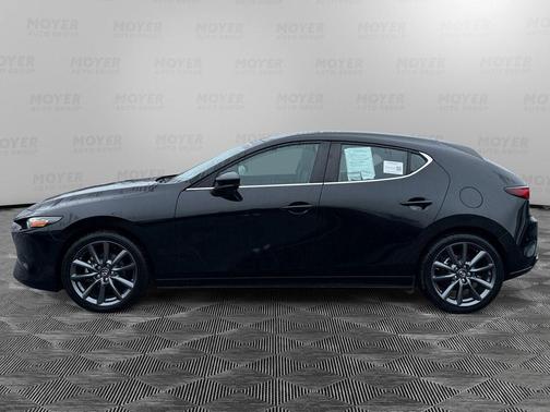 2022 Mazda Mazda3 FWD w/Preferred Package
