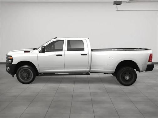 2025 RAM 3500 Tradesman Crew Cab 4x4 8' Box