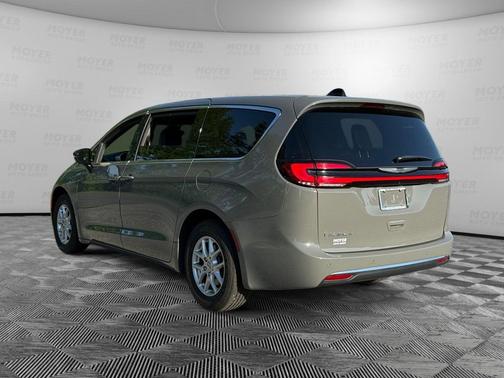 Ceramic Gray Clearcoat 2025 Chrysler Pacifica L