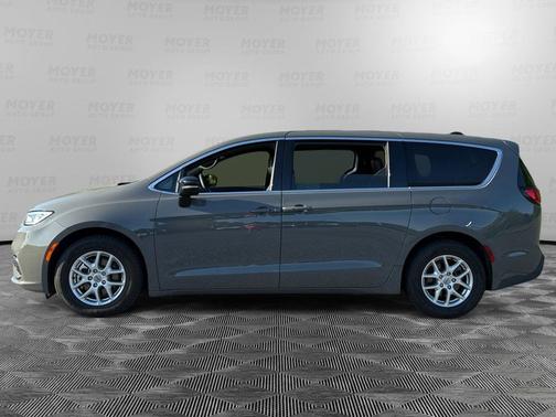 Ceramic Gray Clearcoat 2025 Chrysler Pacifica L