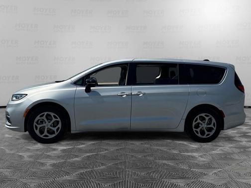 Silver Mist Clearcoat 2024 Chrysler Pacifica Limited