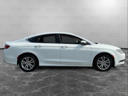 2017 Chrysler 200 Limited