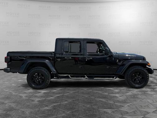 Black Clearcoat 2021 Jeep Gladiator Willys 4x4
