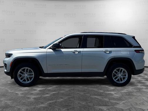 Silver Zynith 2023 Jeep Grand Cherokee Laredo