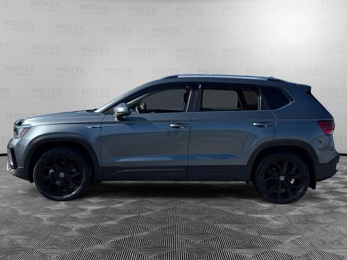 Gray 2022 Volkswagen Taos 1.5T SE