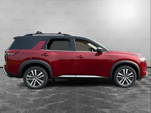 2022 Nissan Pathfinder Platinum 4WD