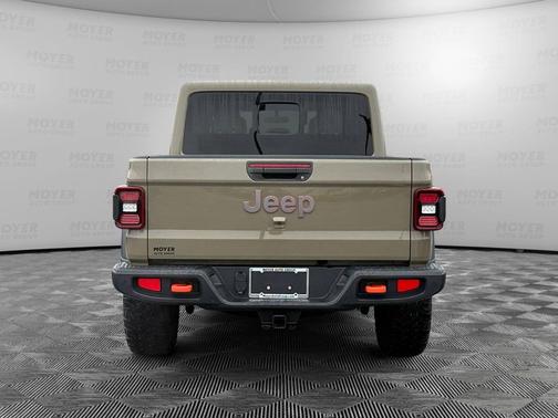 Gator Clearcoat 2020 Jeep Gladiator Mojave 4x4