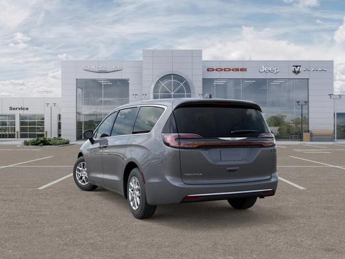 2025 Chrysler Pacifica L