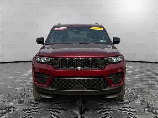 2022 Jeep Grand Cherokee Altitude