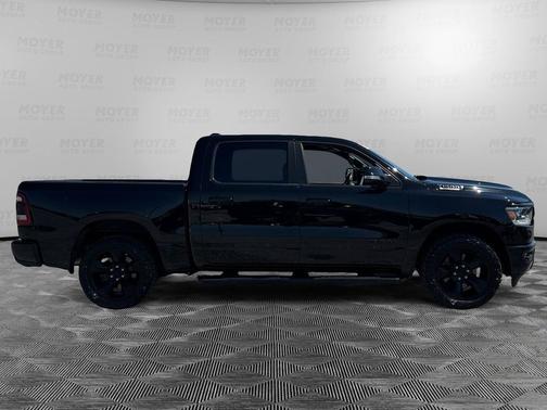 Diamond Black Crystal Pearlcoat 2019 RAM 1500 Big Horn