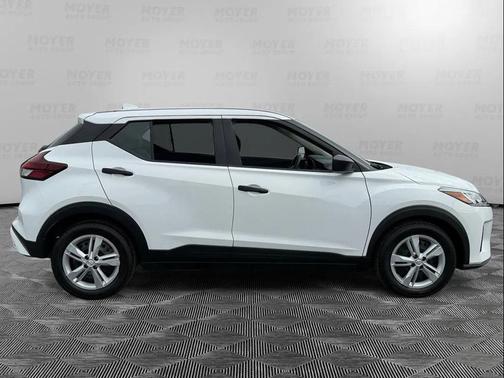 2021 Nissan Kicks S