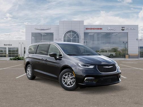 Diamond Black Crystal Pearlcoat 2026 Chrysler Pacifica L