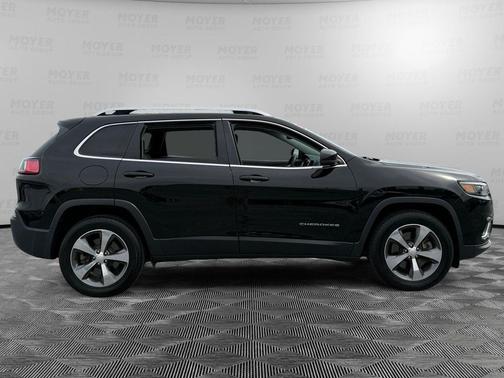 Diamond Black Crystal Pearlcoat 2019 Jeep Cherokee Limited