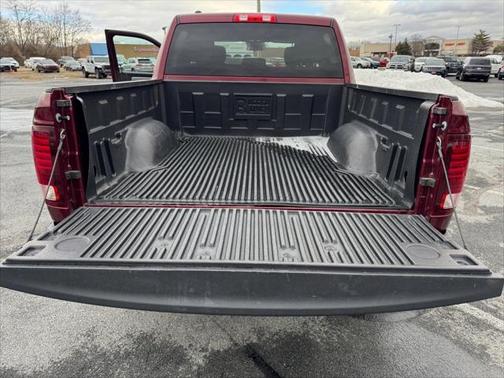 2024 RAM 1500 Classic Warlock Crew Cab 4x4 5'7' Box