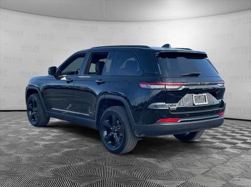 2022 Jeep Grand Cherokee Altitude