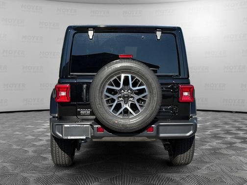 Black Clearcoat 2025 Jeep Wrangler 4-Door Sahara 4x4