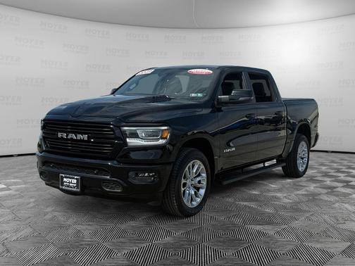 Diamond Black Crystal Pearlcoat 2023 RAM 1500 Laramie