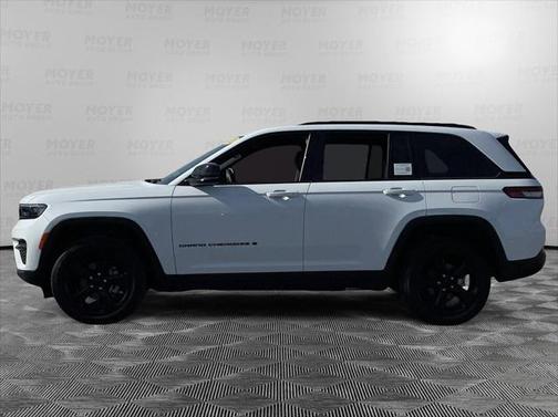 2022 Jeep Grand Cherokee Altitude