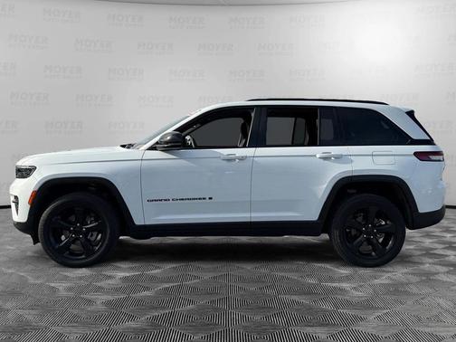 2022 Jeep Grand Cherokee Altitude