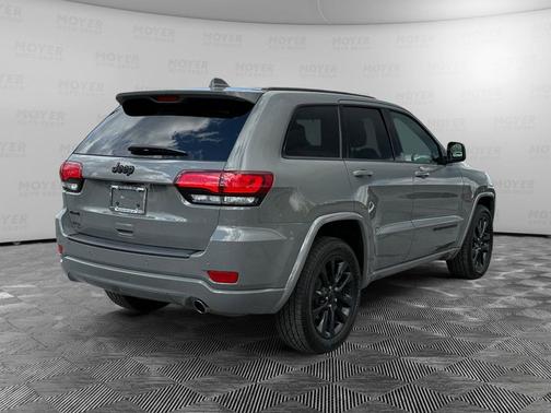 Sting-Gray Clearcoat 2020 Jeep Grand Cherokee Altitude