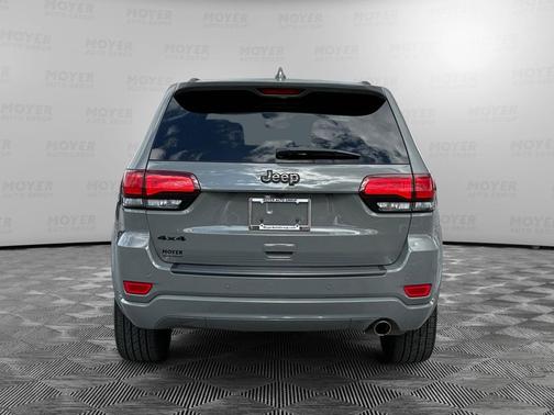 Sting-Gray Clearcoat 2020 Jeep Grand Cherokee Altitude