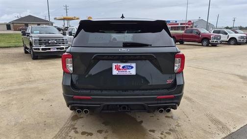 Forged Green Metallic 2022 Ford Explorer ST