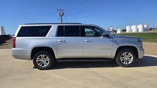 2017 Chevrolet Suburban LT