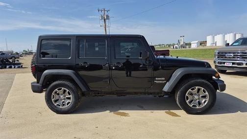 Black Clearcoat 2016 Jeep Wrangler Unlimited Sport