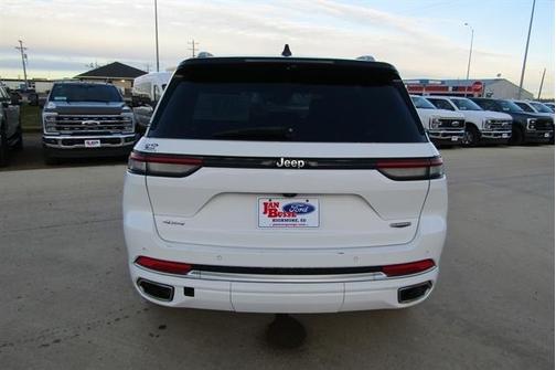 2022 Jeep Grand Cherokee Summit