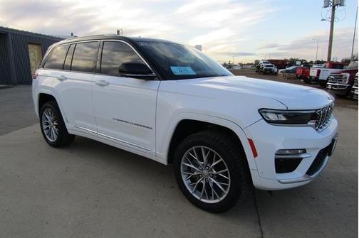 2022 Jeep Grand Cherokee Summit