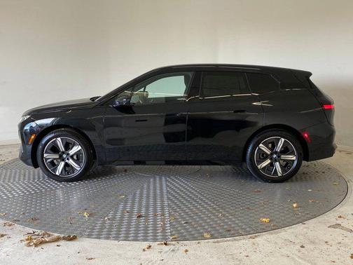 2026 BMW iX xDrive60