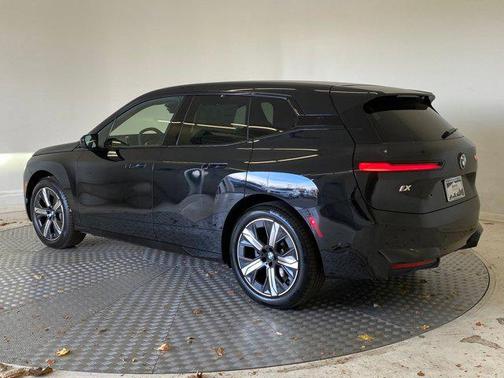 2026 BMW iX xDrive60