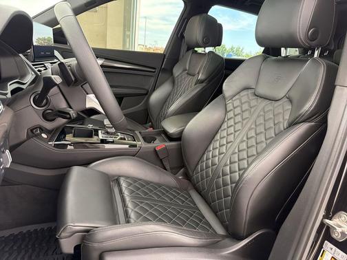Mythos Black Metallic 2023 Audi SQ5 3.0T Premium Plus