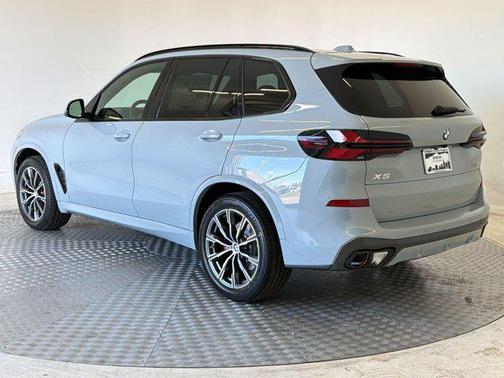 Brooklyn Grey Metallic 2026 BMW X5 xDrive40i