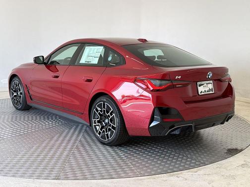 Vegas Red Metallic 2026 BMW i4 Gran Coupe xDrive40